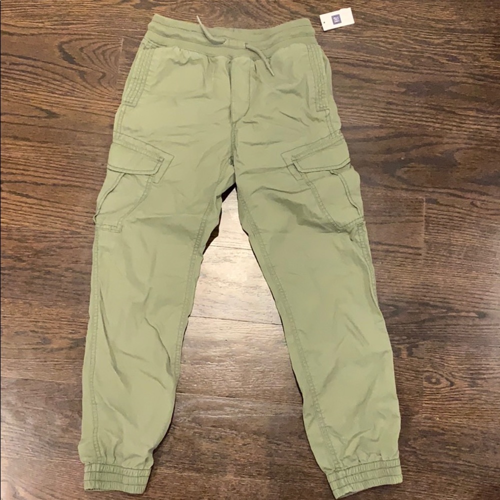 Gap cargo jogger boys lg. NWT